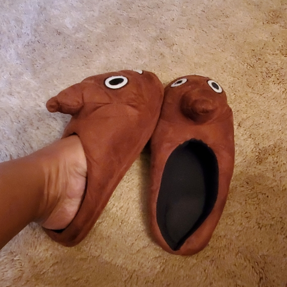 Poop slippers! - Picture 6 of 6
